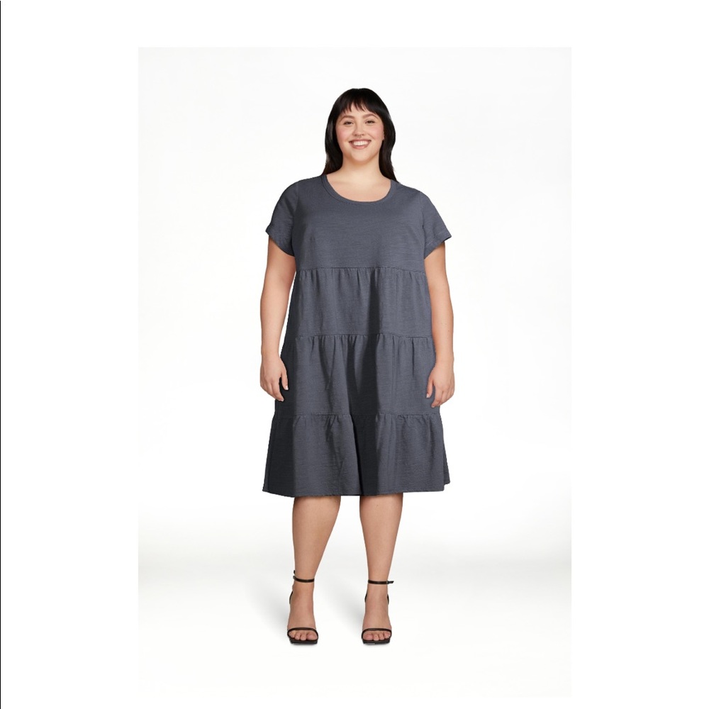 EUC Time and Tru's Tiered Knit Dress